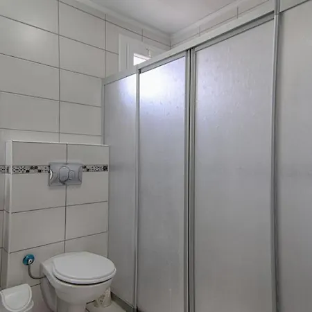 Oludeniz Ovacikta 5 Yatak Odali, 12 Kisilik , Mustakil Havuzlu 1 * Fethiye